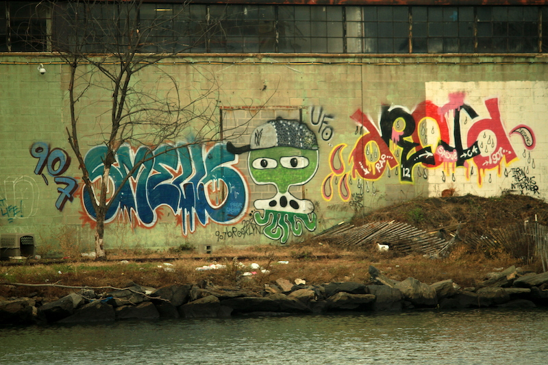 SMELLS, UFO and DROID of 907 Crew in Queens. Photo by Luna Park.