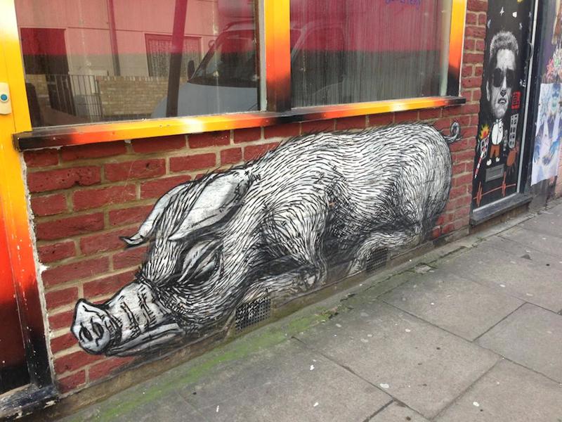 A piece by Roa, just off of Brick Lane. Painted in October 2009 during his trip to London for a show at The Brick Lane Gallery. Photo by MsSaraKelly.