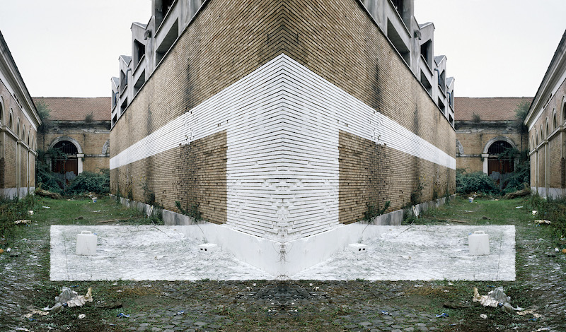 Corner the Mirror by Mimmo Rubino. Photo by Mimmo Rubino.