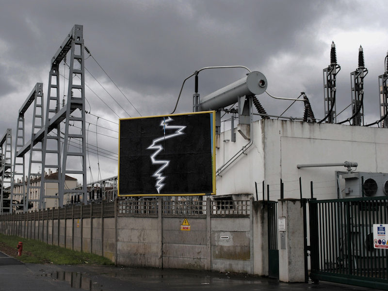A 2012 ad takeover by OX in Villeneuve-st-Georges, France. Photo by OX.